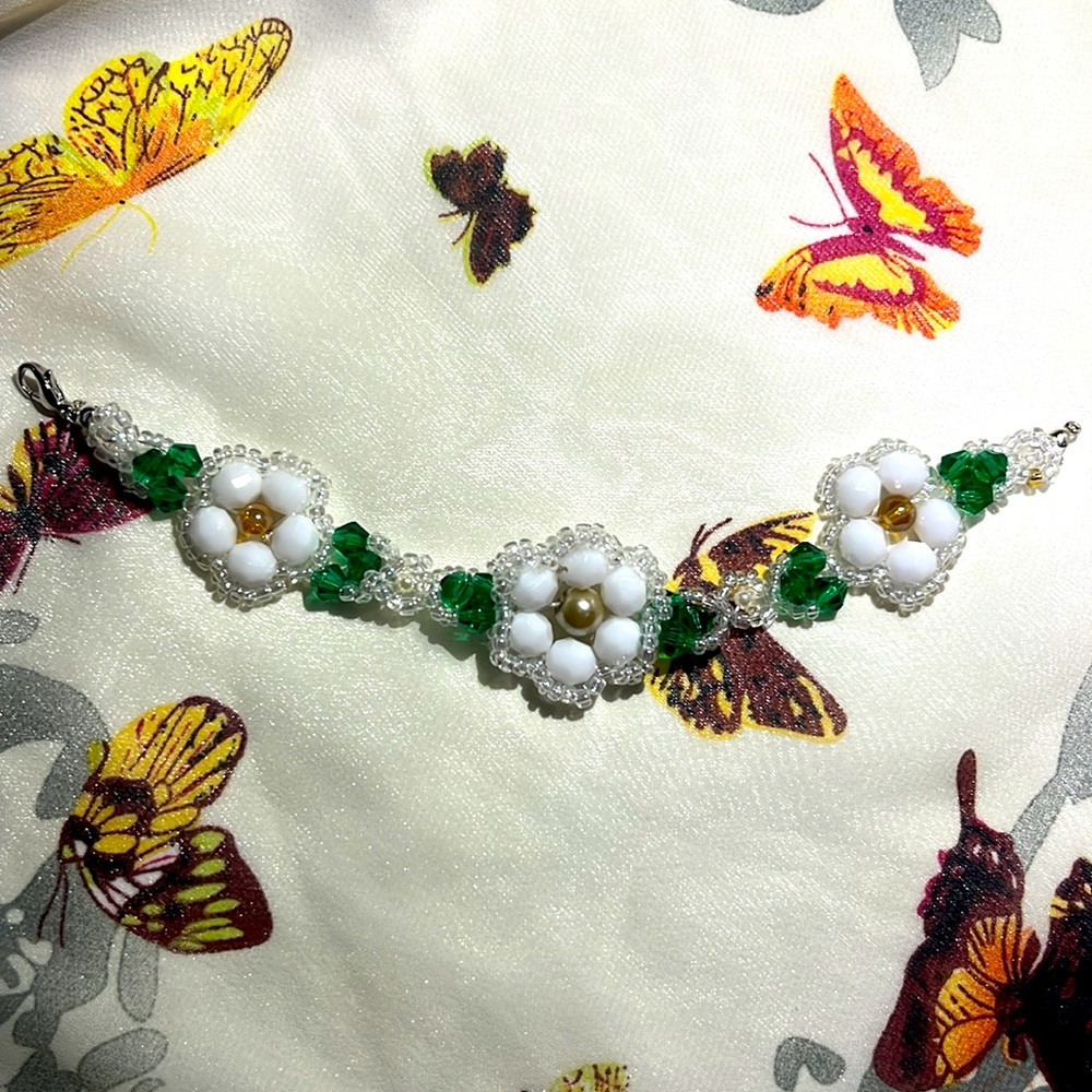 Handmade flower bracelet